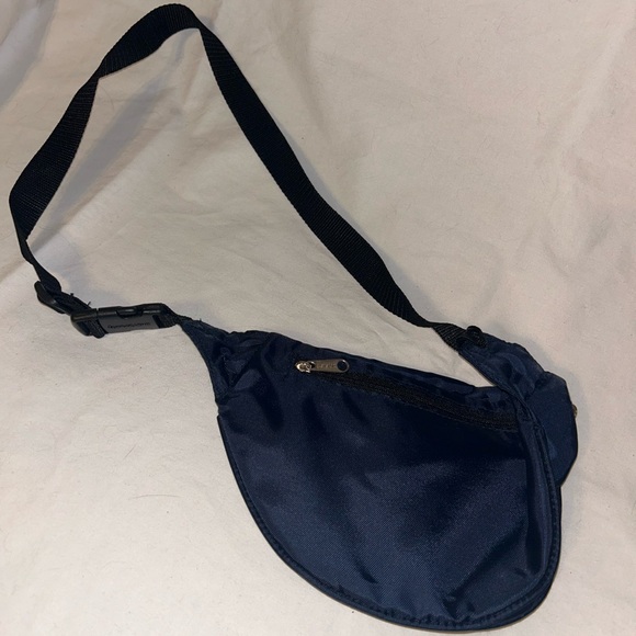 Women’s Simple Fanny Pack | OS - Picture 2 of 2